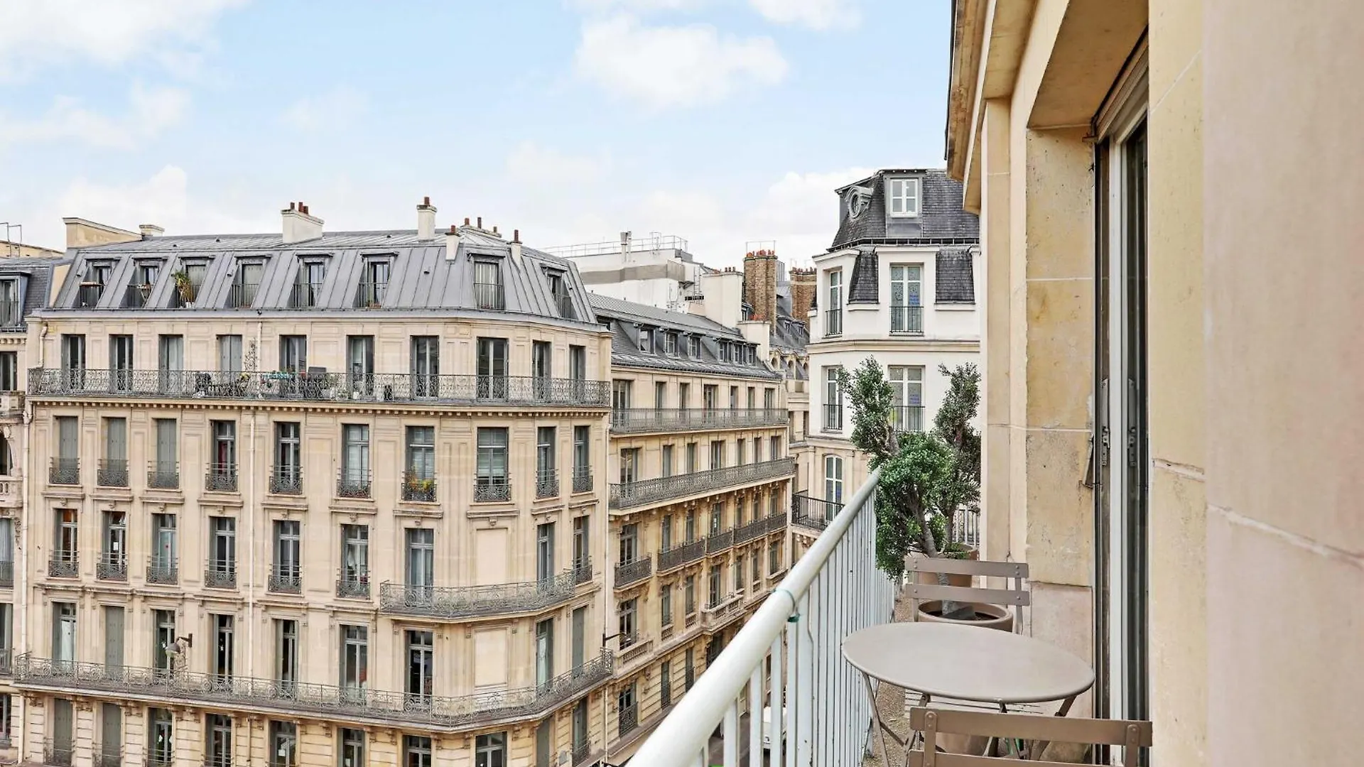 Charming Apartment - 1Br 4P - Saint Lazare Paris